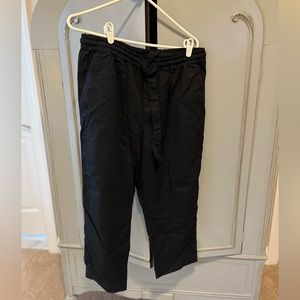 Gap linen, capri pants.